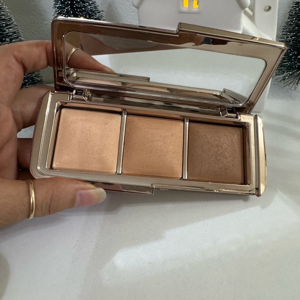 Hourglass AMBIENT PALETTE